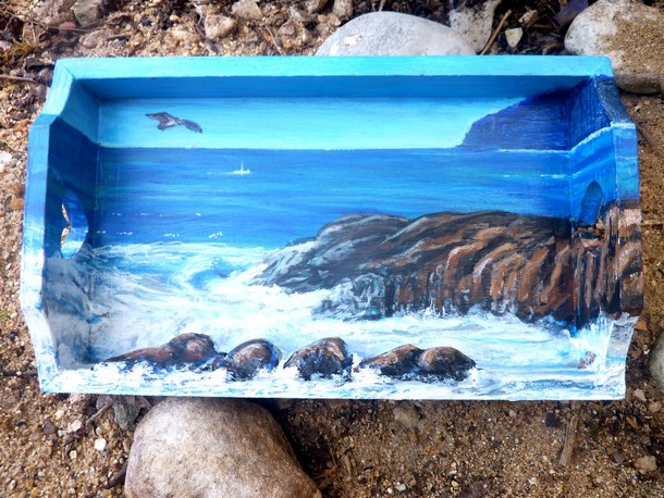 Plateau en bois - Vagues et rochers Porto Corse - acrylique et mortier 3D - virginie trabaud