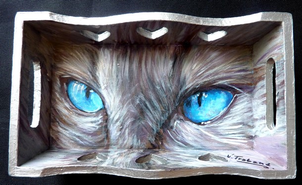 Plateau yeux bleus de chat gris - Peinture acrylique sur bois - Virginie TRABAUD