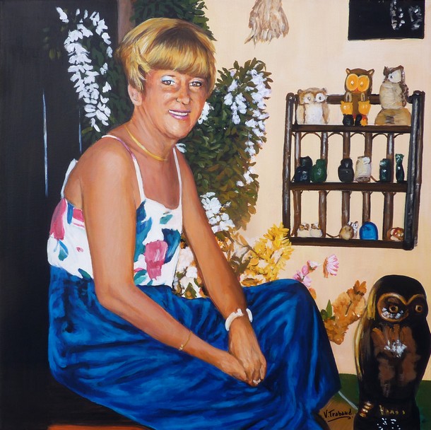 Peinture Portrait de Femme blonde assise avec des hiboux d'après photos - tableau Acrylique - Copyright Virginie TRABAUD Artiste Peintre